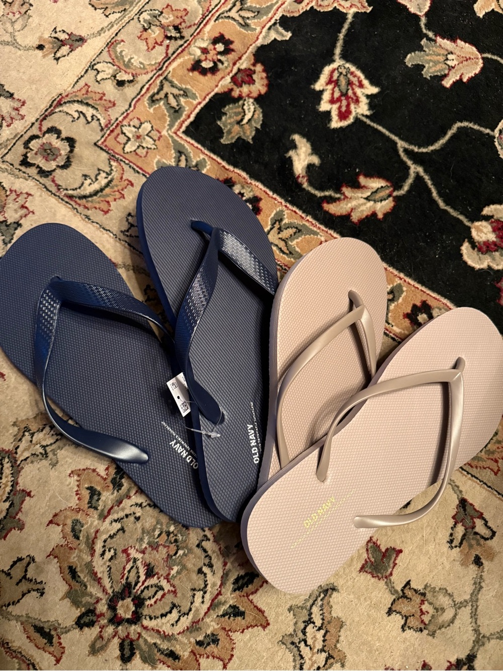 Old Navy Navy and Beige Flip Flop Set